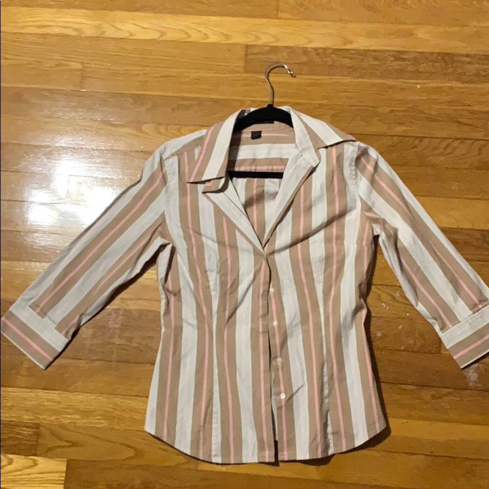 Express 3/4 sleeve button up